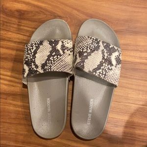 Steve Madden Slides
